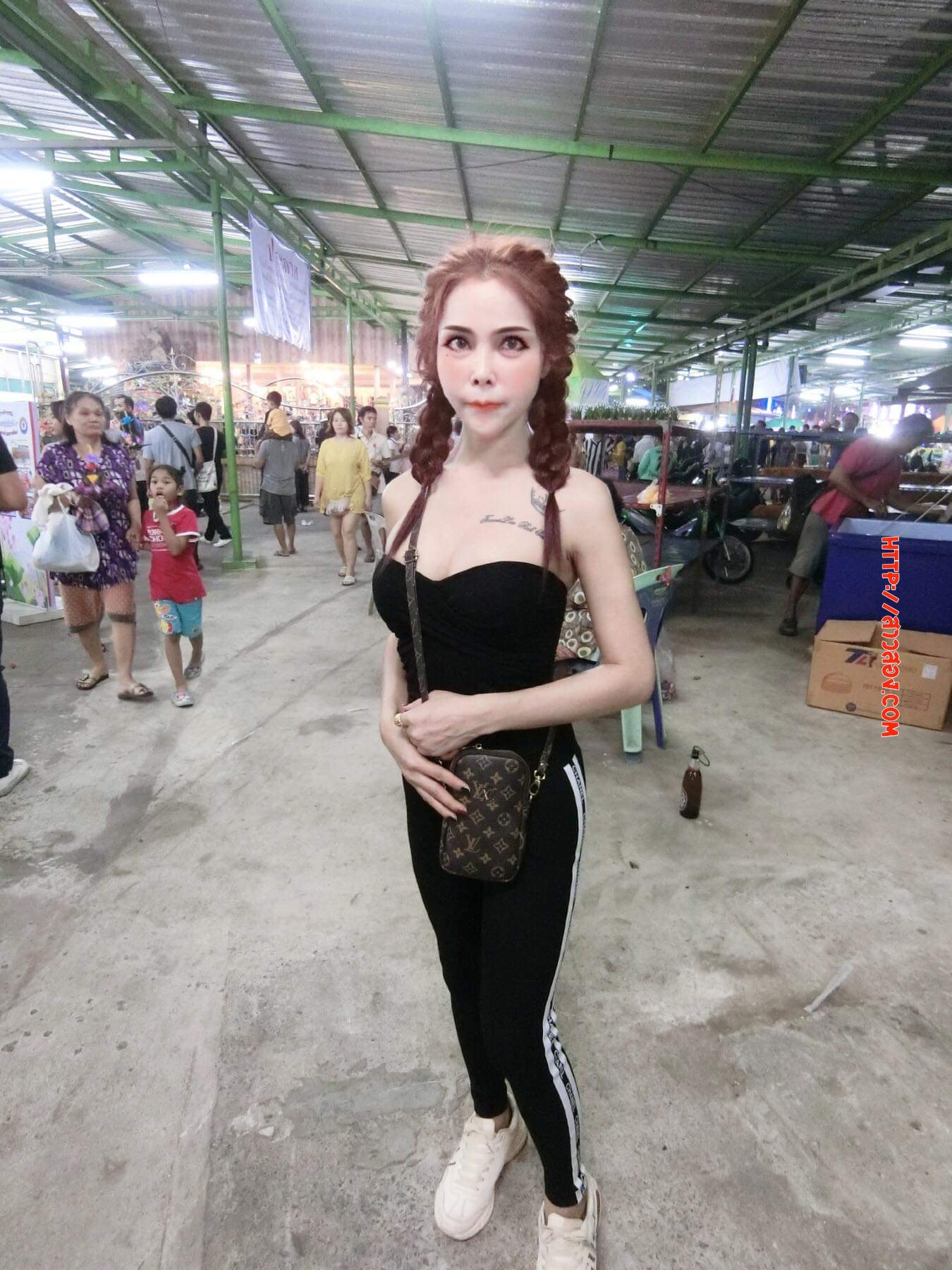 สาว​2​รับ​งาน​สุขุมวิท​22​อโศก​