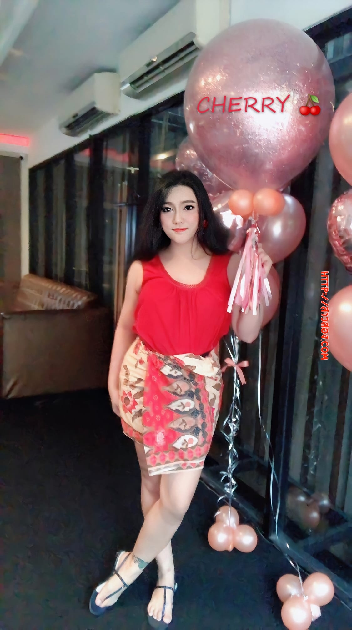 ladyboy.jpg
