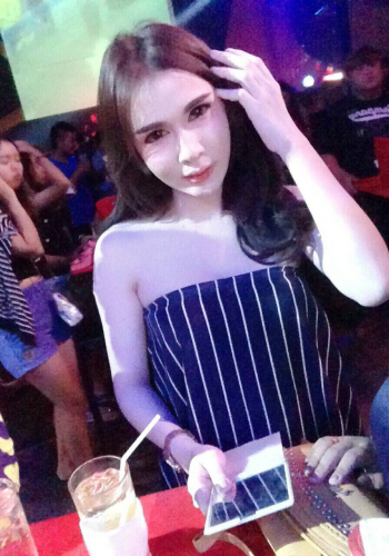 SL ลาดพร้าว ทำนมไม่แปลงขาวหุ่นดีน่ารักบริการดีไม่เร่งเวลาโม๊กเก่งลิ้นขั้นเทพ